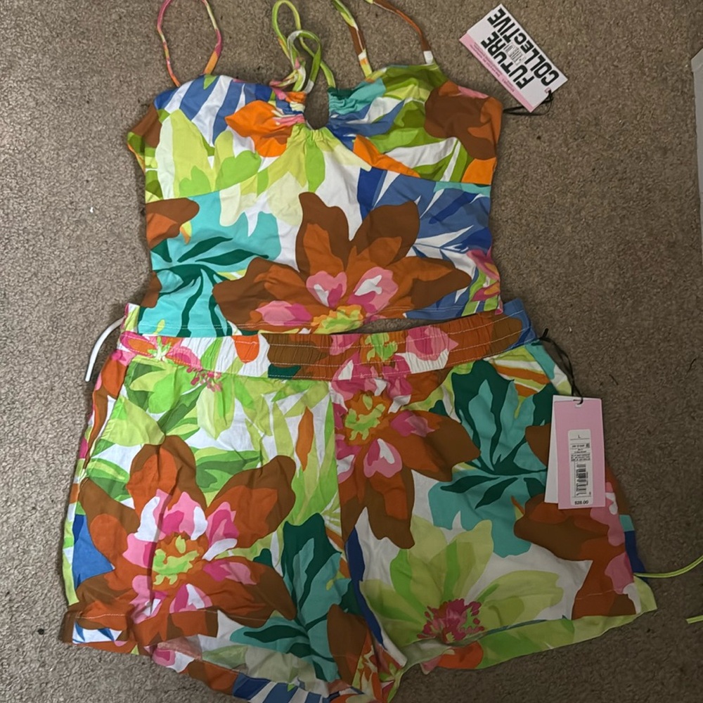 NWT women’s Floral Print Match Short and Tank Future Collective